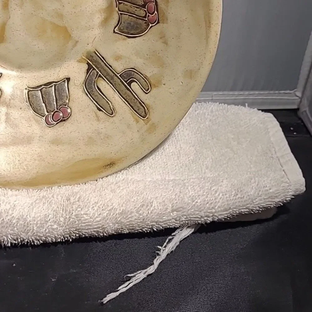 HANDCRAFTED BOWL DESIGNED BY MARA CACTUS DESIGN